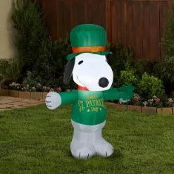 Gemmy Airblown St. Patrick's Day Snoopy Decor -Gemmy Online Store 1634575 A1